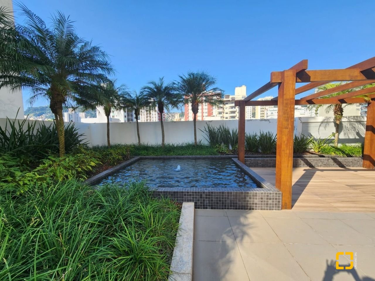 Studio com 54m², 1 quarto, 1 garagem, no bairro Centro em Florianópolis