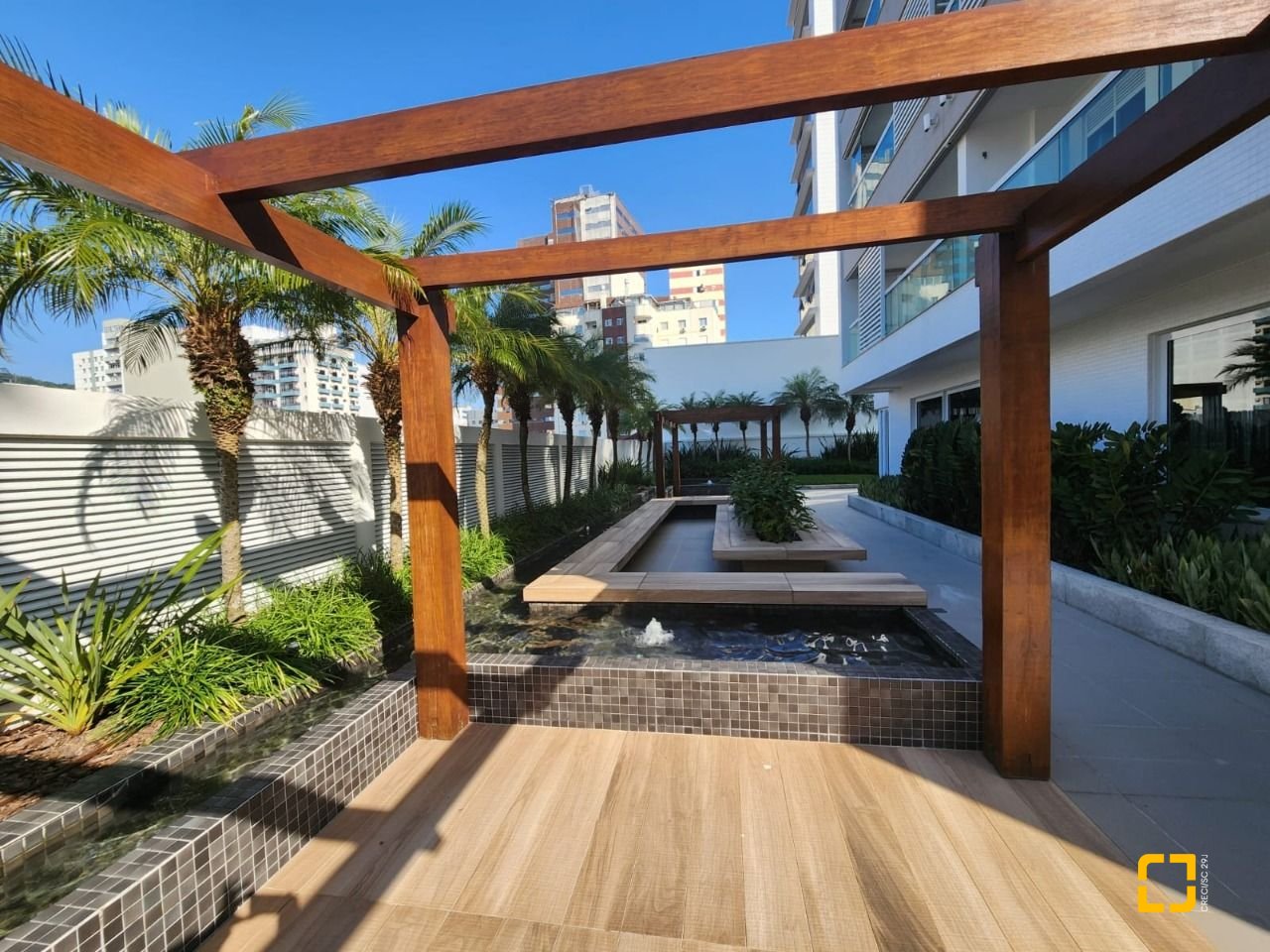 Studio com 54m², 1 quarto, 1 garagem, no bairro Centro em Florianópolis