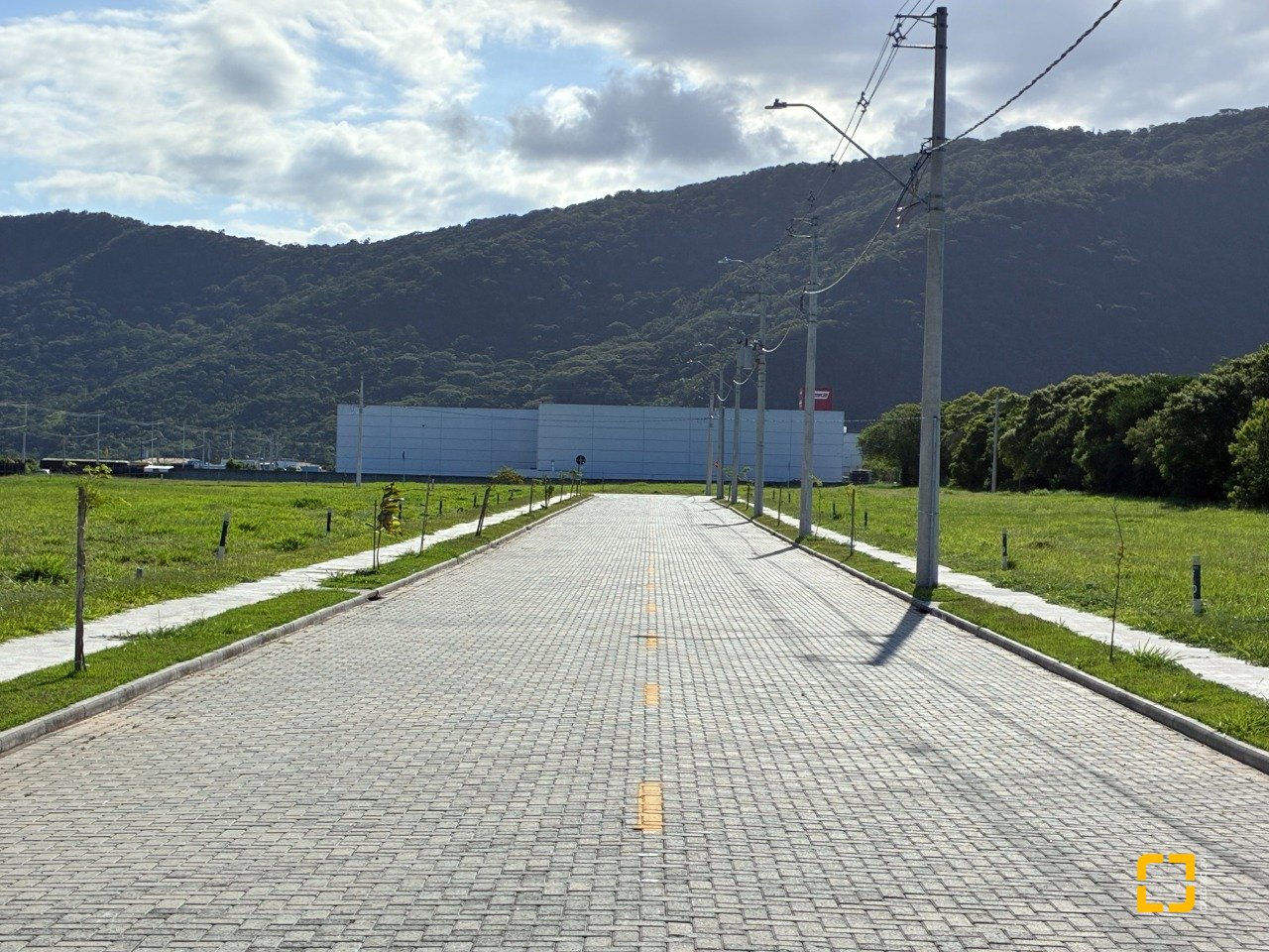 Terreno com 385m², no bairro São João do Rio Vermelho em Florianópolis