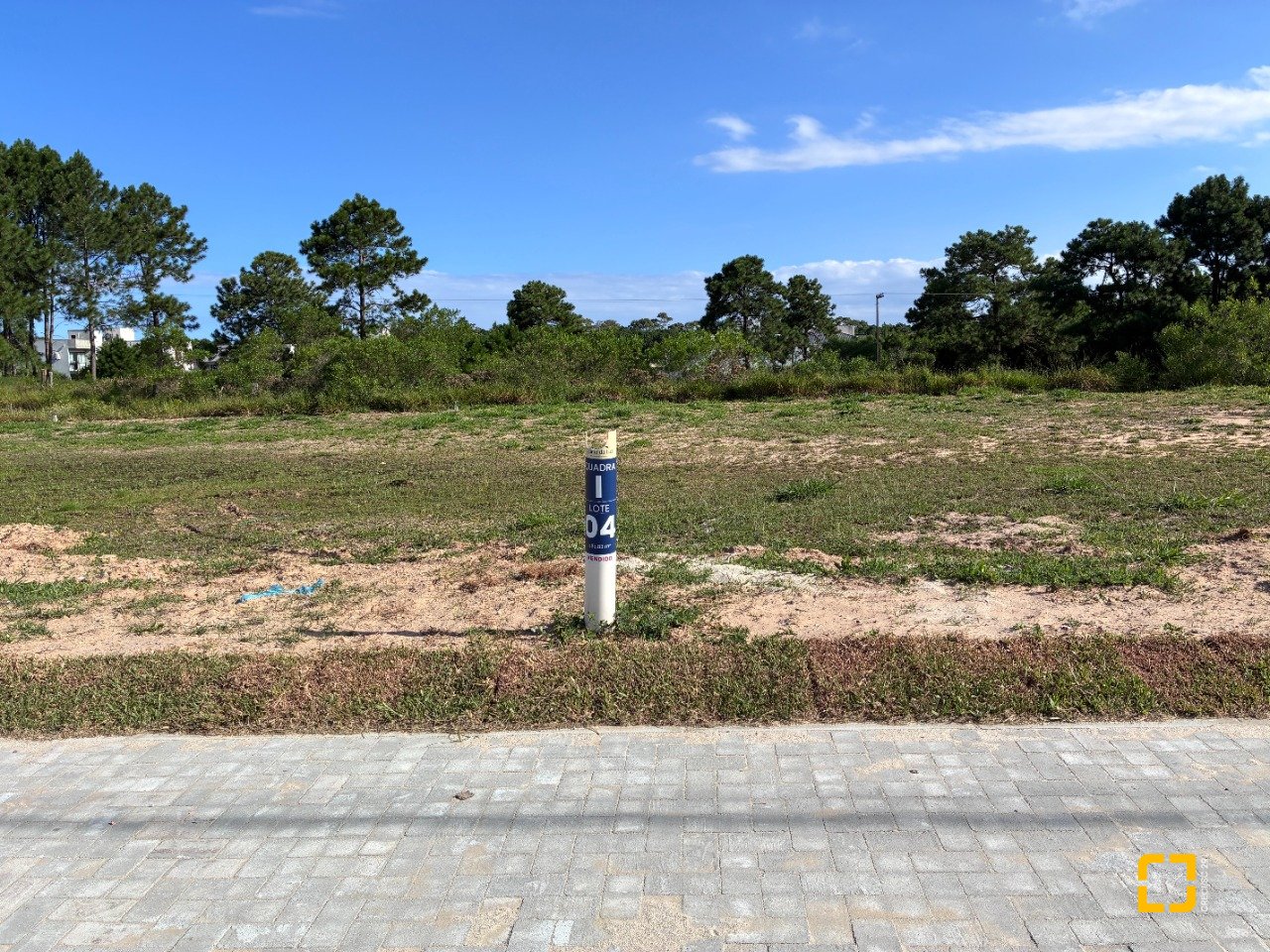 Terreno com 385m², no bairro São João do Rio Vermelho em Florianópolis