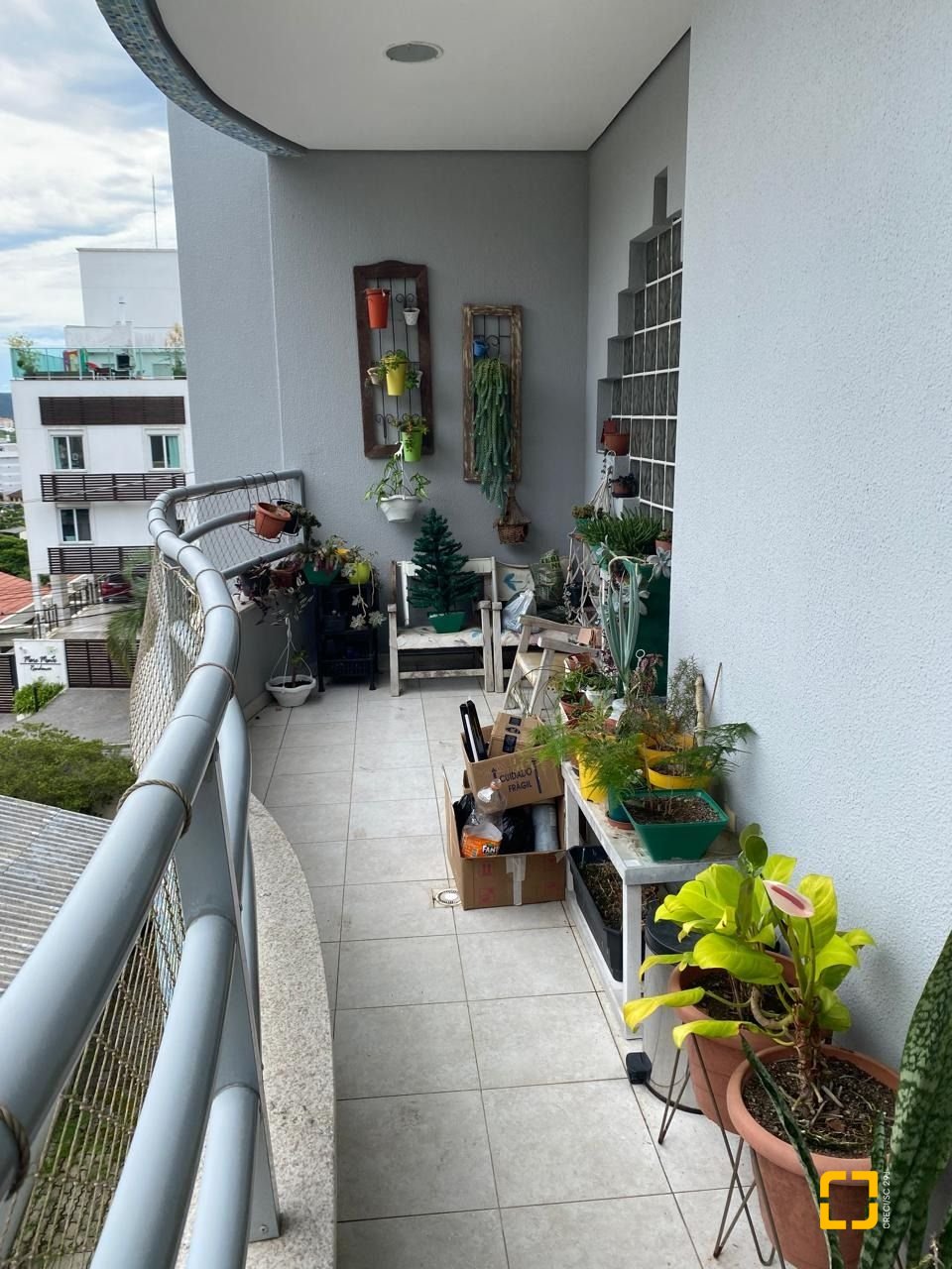Apartamento com 111m², 4 quartos (sendo 1 suíte), 2 garagens, no bairro Jurerê em Florianópolis
