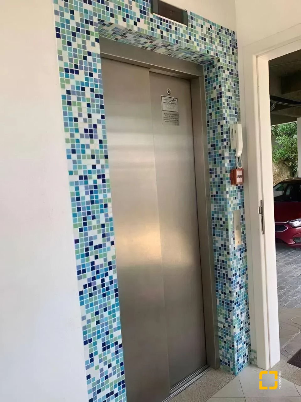 Apartamento com 111m², 4 quartos (sendo 1 suíte), 2 garagens, no bairro Jurerê em Florianópolis