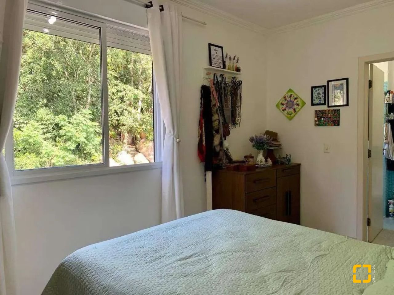 Apartamento com 111m², 4 quartos (sendo 1 suíte), 2 garagens, no bairro Jurerê em Florianópolis