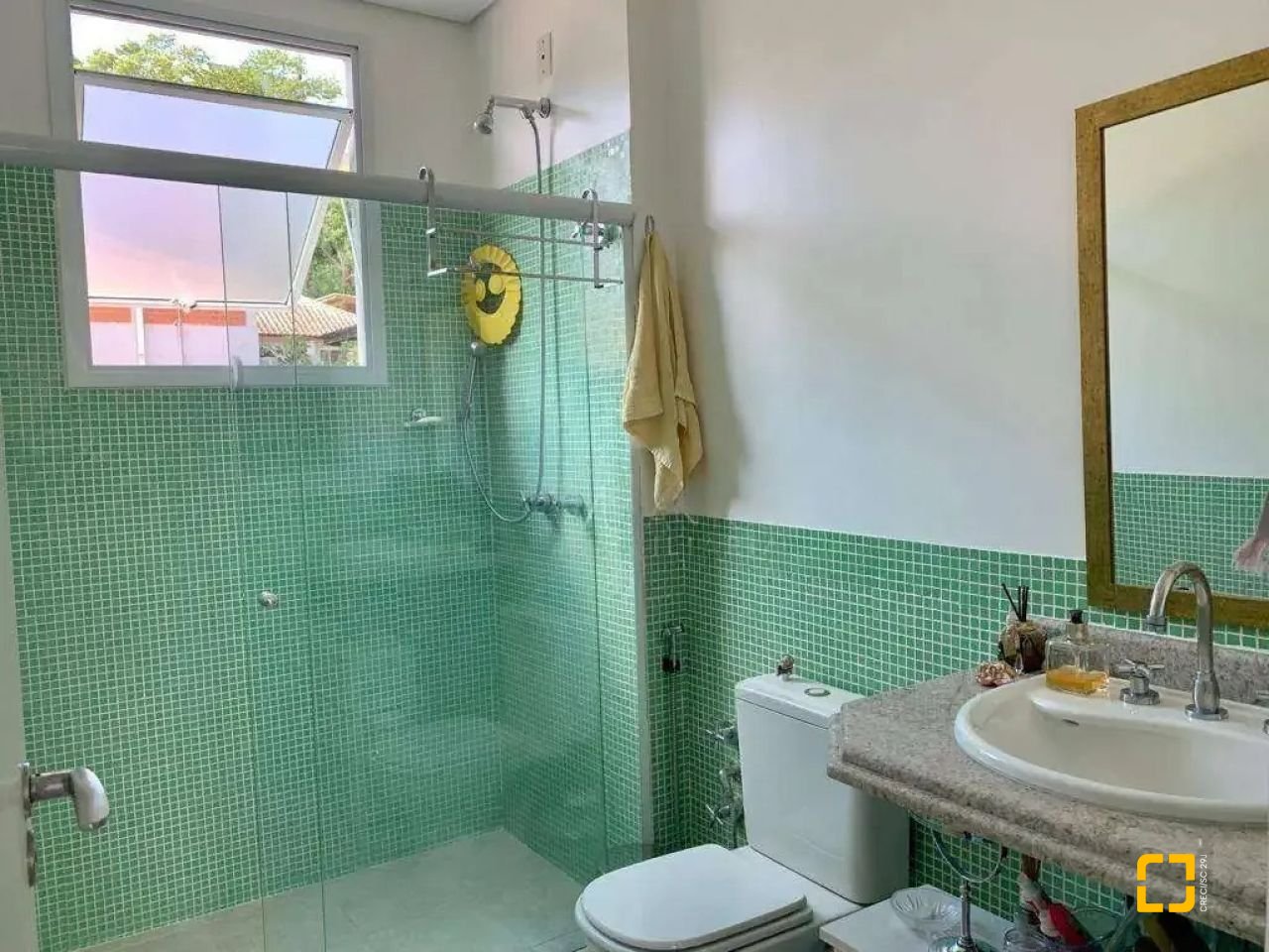 Apartamento com 111m², 4 quartos (sendo 1 suíte), 2 garagens, no bairro Jurerê em Florianópolis