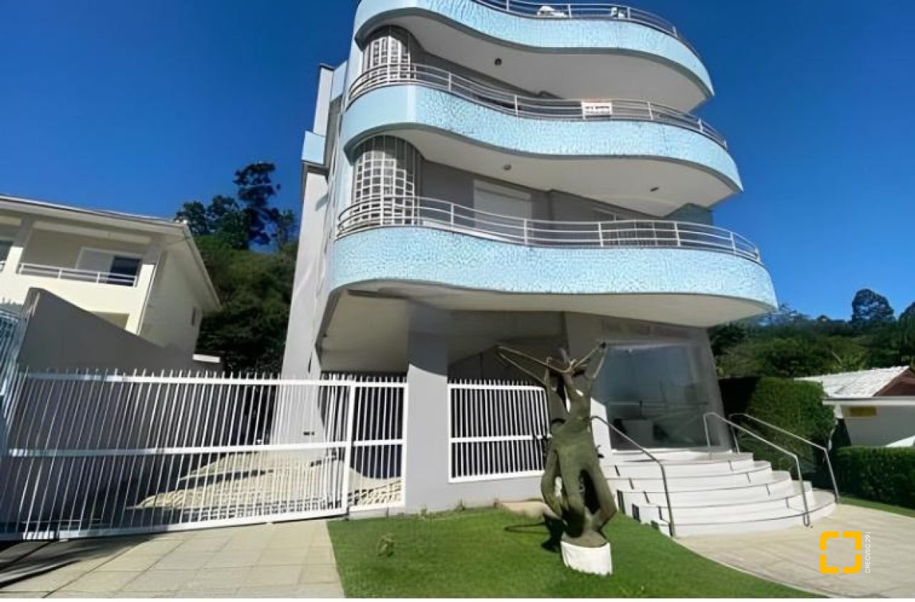 Apartamento com 111m², 4 quartos (sendo 1 suíte), 2 garagens, no bairro Jurerê em Florianópolis