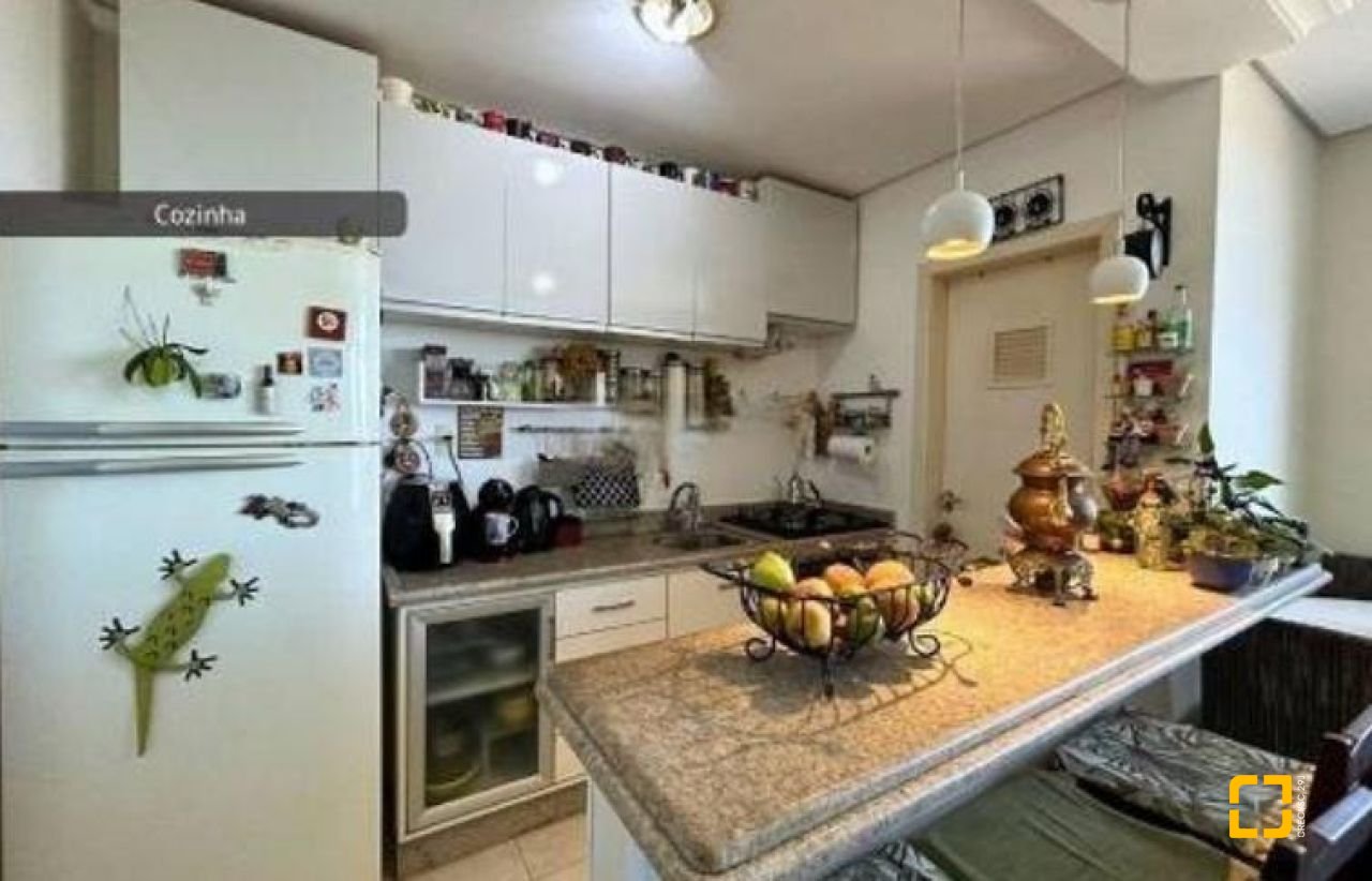Apartamento com 111m², 4 quartos (sendo 1 suíte), 2 garagens, no bairro Jurerê em Florianópolis