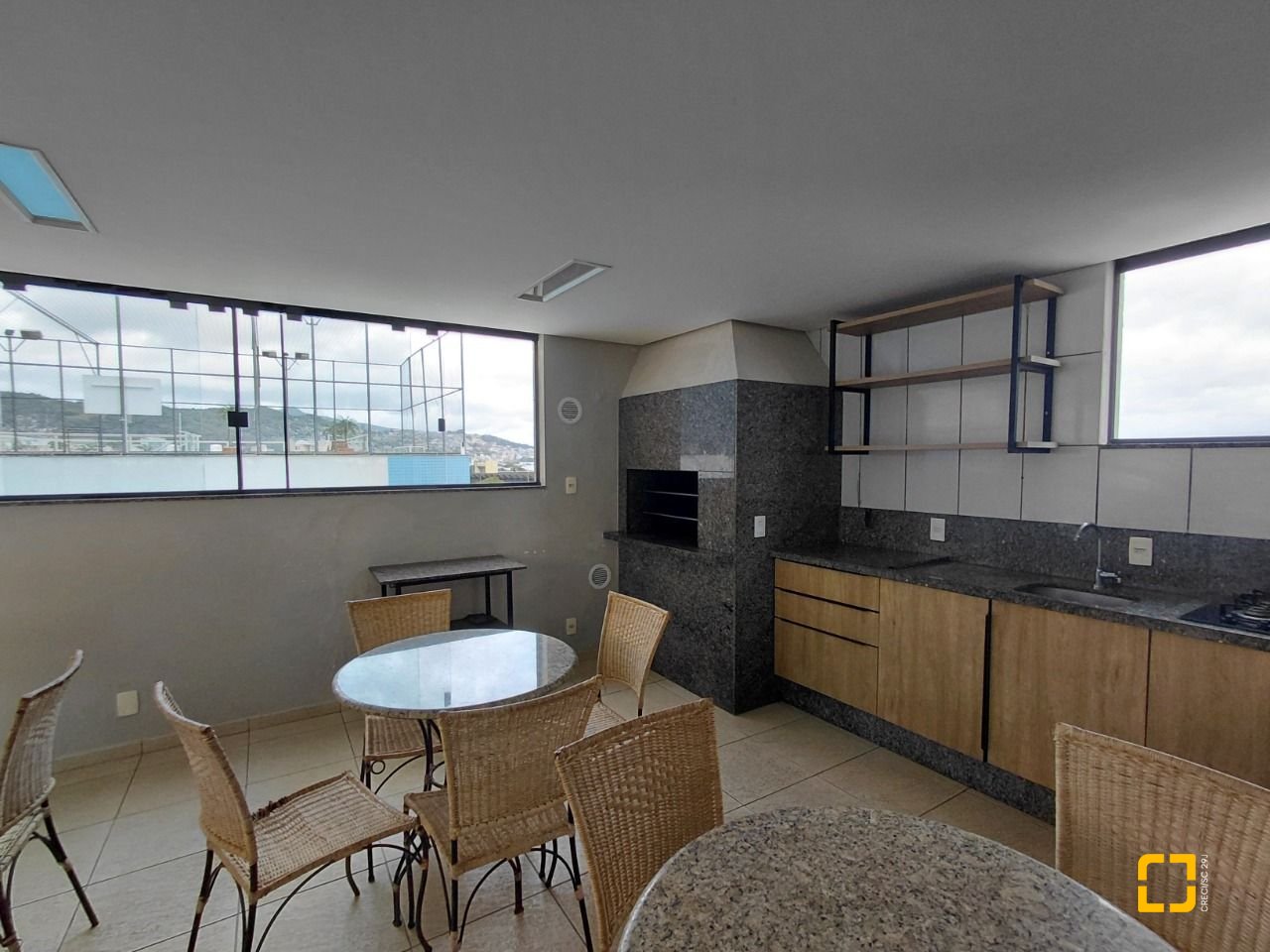 Apartamento com 89m², 4 quartos (sendo 1 suíte), 1 garagem, no bairro Centro em Florianópolis