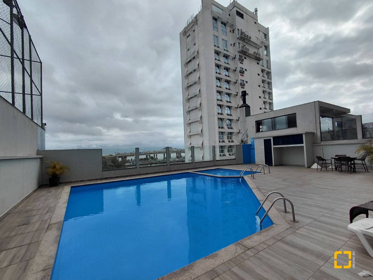 Apartamento com 89m², 4 quartos (sendo 1 suíte), 1 garagem, no bairro Centro em Florianópolis