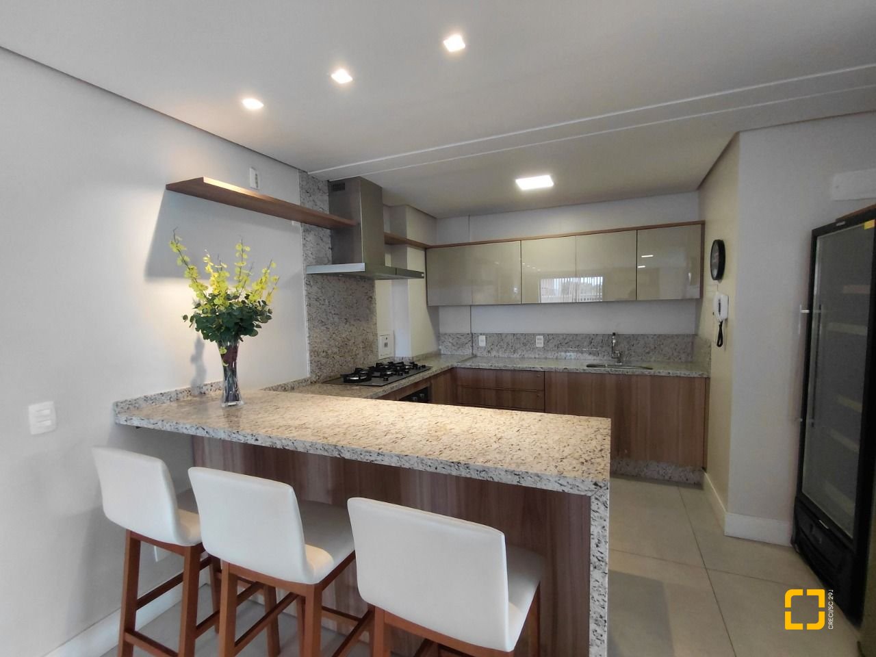 Apartamento com 89m², 4 quartos (sendo 1 suíte), 1 garagem, no bairro Centro em Florianópolis