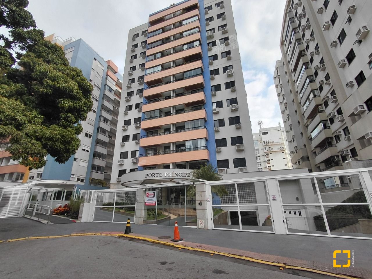 Apartamento com 89m², 3 quartos (sendo 1 suíte), 1 garagem, no bairro Centro em Florianópolis