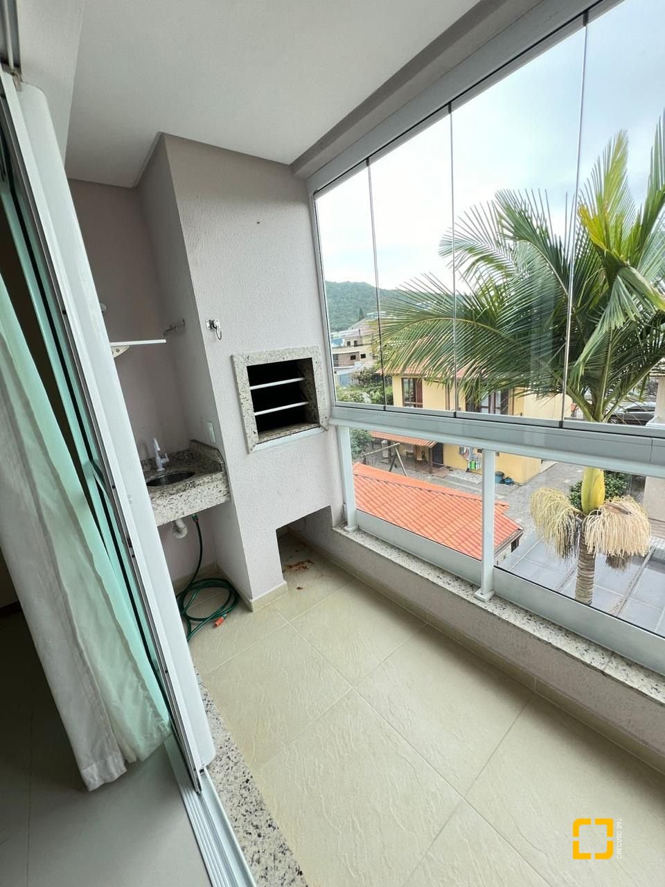 Apartamento com 122m², 4 quartos (sendo 1 suíte), 1 garagem, no bairro Ingleses do Rio Vermelho em Florianópolis