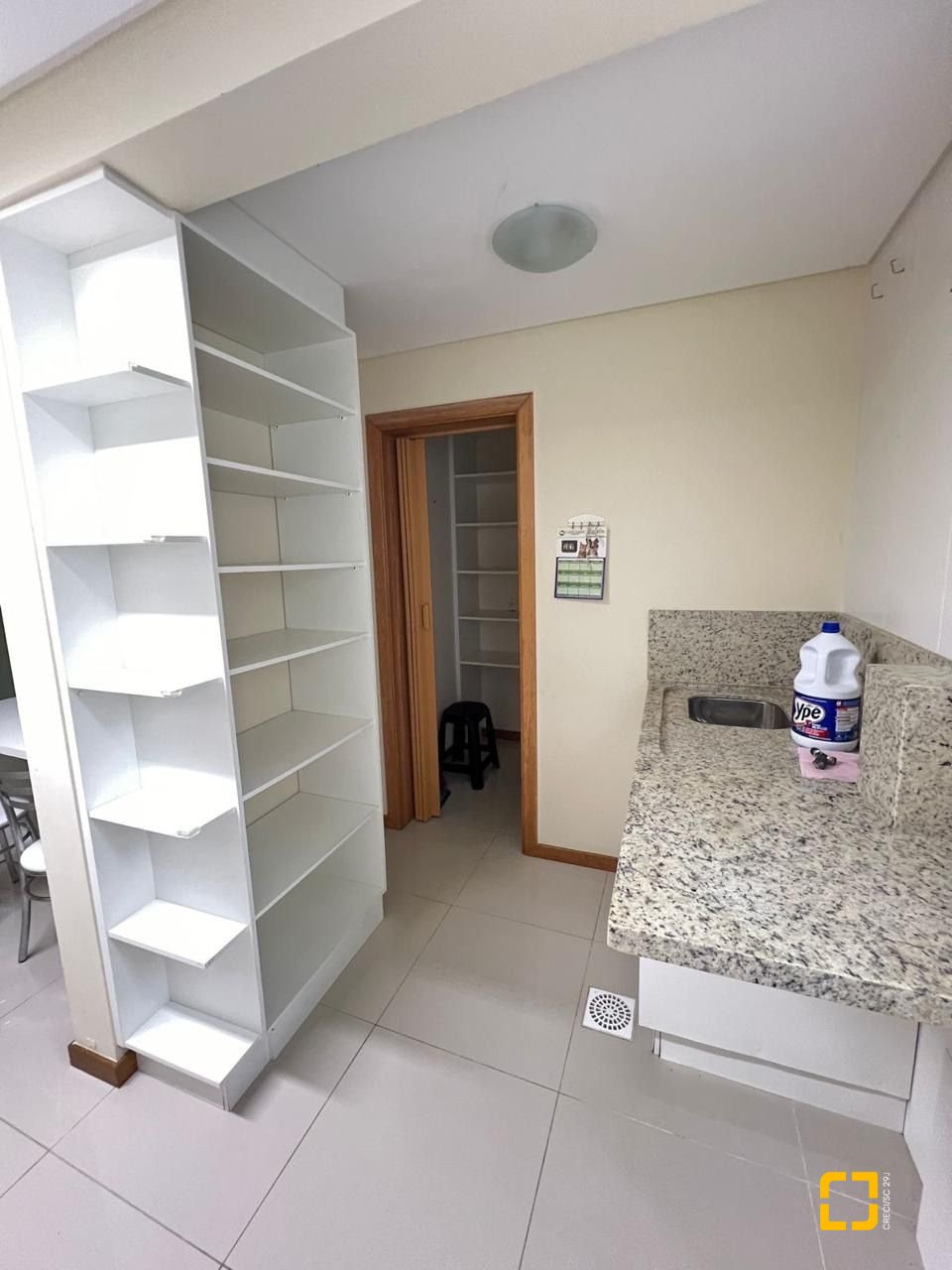 Apartamento com 122m², 4 quartos (sendo 1 suíte), 1 garagem, no bairro Ingleses do Rio Vermelho em Florianópolis