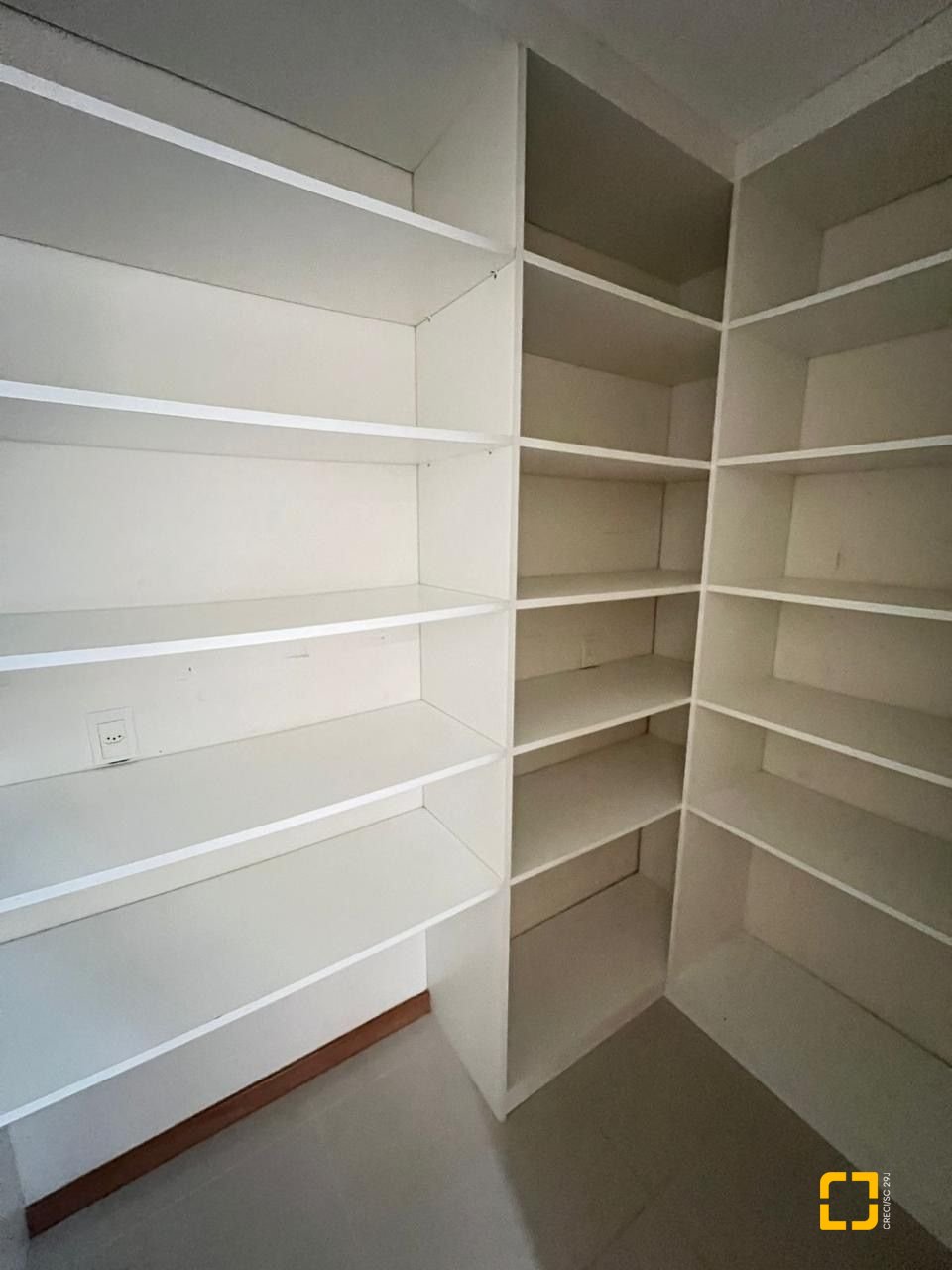 Apartamento com 122m², 4 quartos (sendo 1 suíte), 1 garagem, no bairro Ingleses do Rio Vermelho em Florianópolis