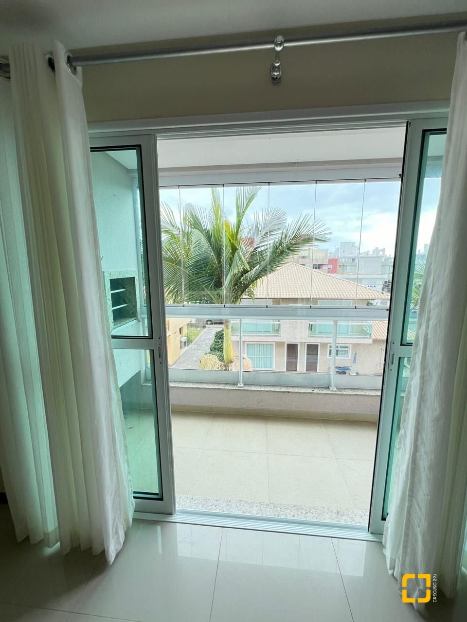 Apartamento com 122m², 4 quartos (sendo 1 suíte), 1 garagem, no bairro Ingleses do Rio Vermelho em Florianópolis