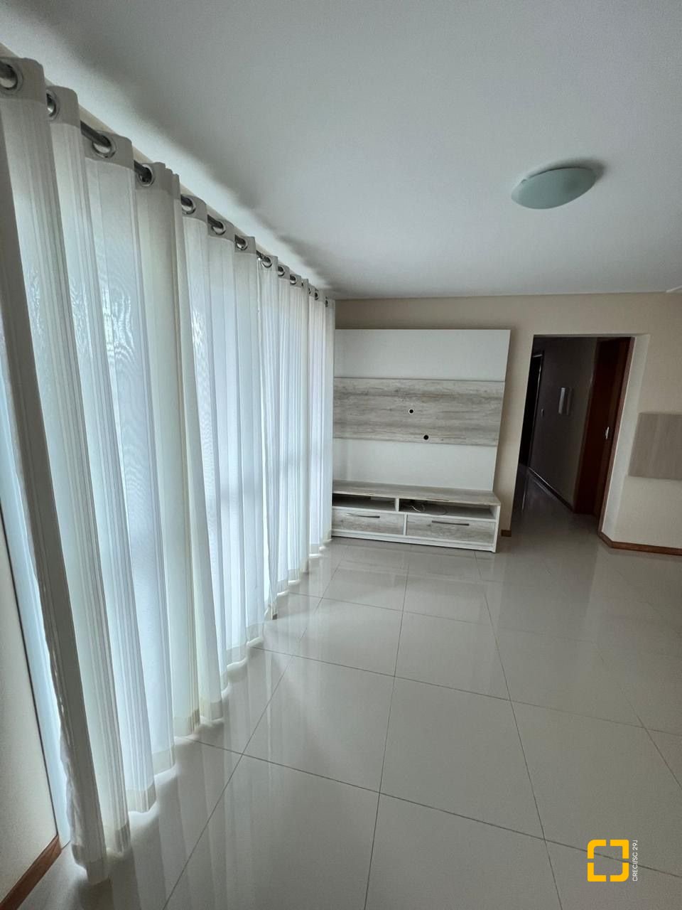 Apartamento com 122m², 4 quartos (sendo 1 suíte), 1 garagem, no bairro Ingleses do Rio Vermelho em Florianópolis