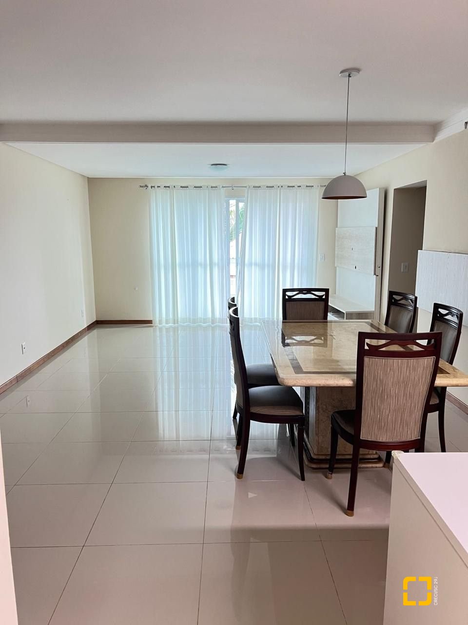 Apartamento com 122m², 4 quartos (sendo 1 suíte), 1 garagem, no bairro Ingleses do Rio Vermelho em Florianópolis