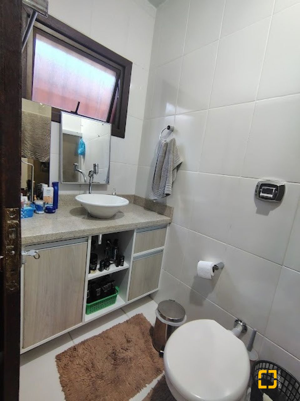 Casa com 148m², 4 quartos (sendo 1 suíte), 2 garagens, no bairro Cachoeira do Bom Jesus em Florianópolis