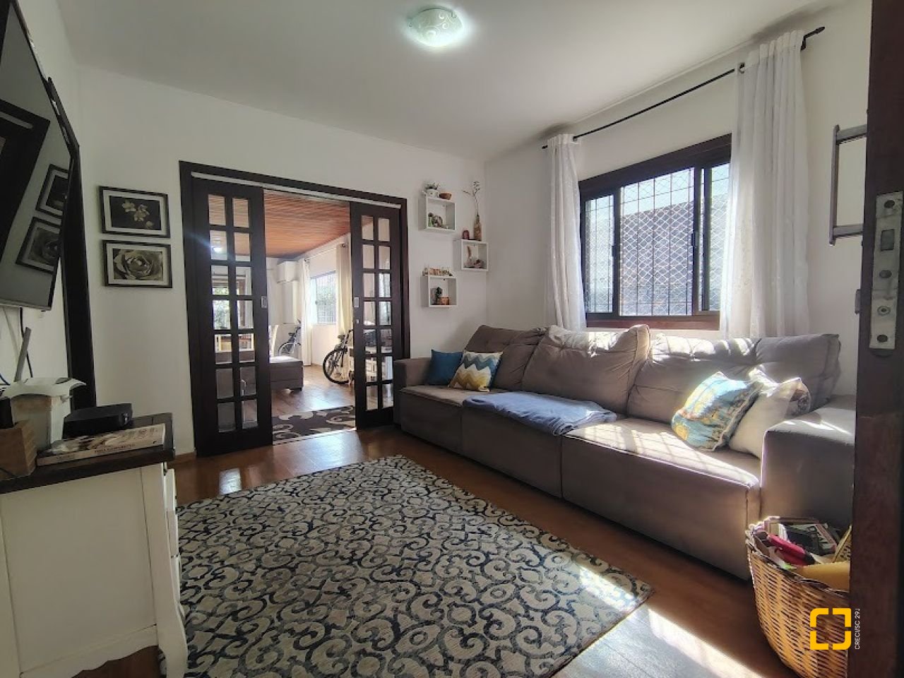 Casa com 148m², 4 quartos (sendo 1 suíte), 2 garagens, no bairro Cachoeira do Bom Jesus em Florianópolis