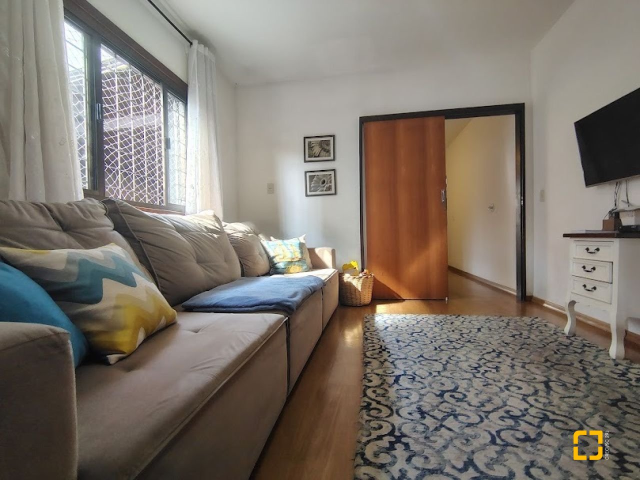 Casa com 148m², 4 quartos (sendo 1 suíte), 2 garagens, no bairro Cachoeira do Bom Jesus em Florianópolis