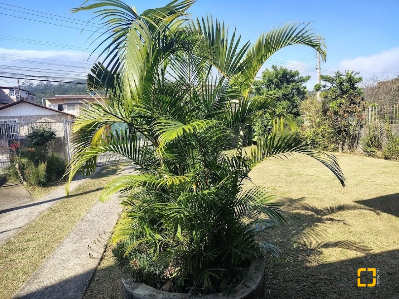 Casa com 148m², 4 quartos (sendo 1 suíte), 2 garagens, no bairro Cachoeira do Bom Jesus em Florianópolis