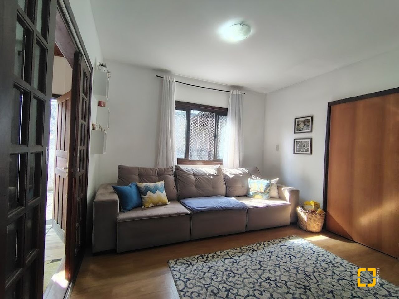Casa com 148m², 4 quartos (sendo 1 suíte), 2 garagens, no bairro Cachoeira do Bom Jesus em Florianópolis