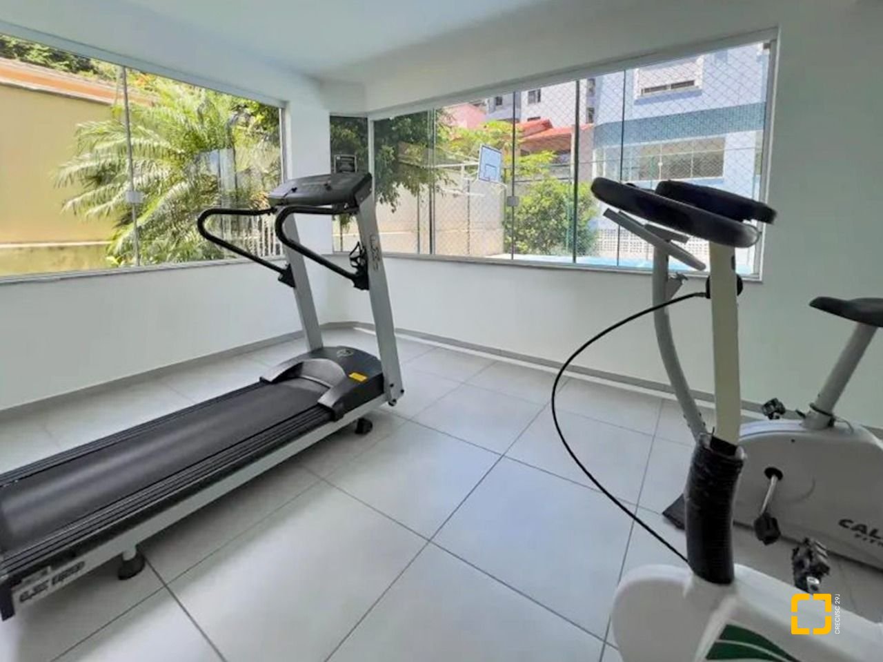 Cobertura com 258m², 4 quartos (sendo 1 suíte), 3 garagens, no bairro Estreito em Florianópolis