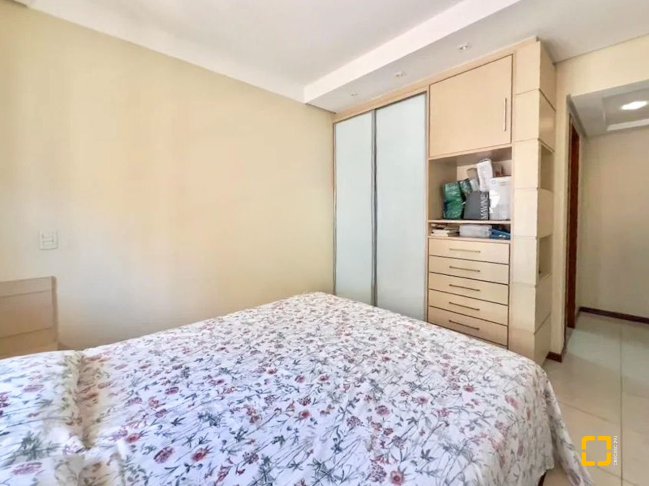 Cobertura com 258m², 4 quartos (sendo 1 suíte), 3 garagens, no bairro Estreito em Florianópolis