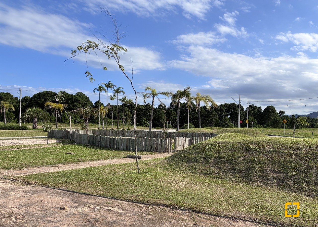 Terreno com 360m², no bairro São João do Rio Vermelho em Florianópolis