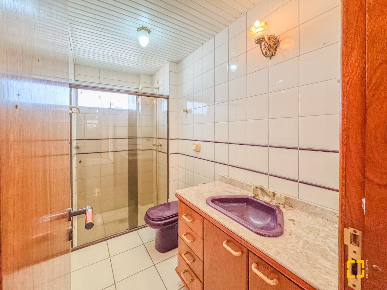 Apartamento com 113m², 4 quartos (sendo 1 suíte), 2 garagens, no bairro Centro em Florianópolis