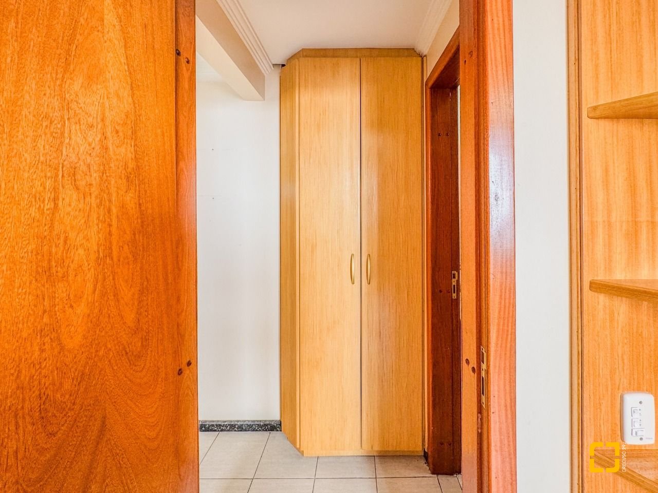 Apartamento com 113m², 4 quartos (sendo 1 suíte), 2 garagens, no bairro Centro em Florianópolis