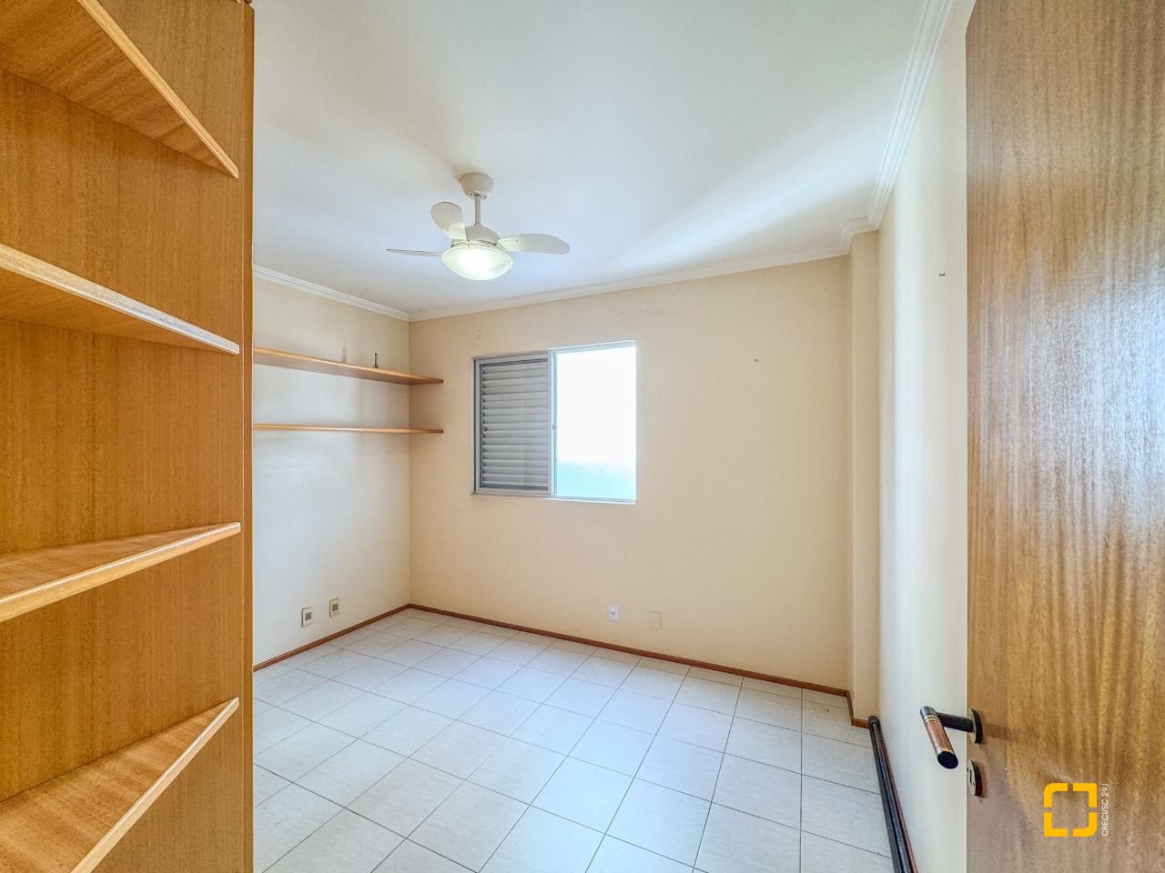 Apartamento com 113m², 4 quartos (sendo 1 suíte), 2 garagens, no bairro Centro em Florianópolis