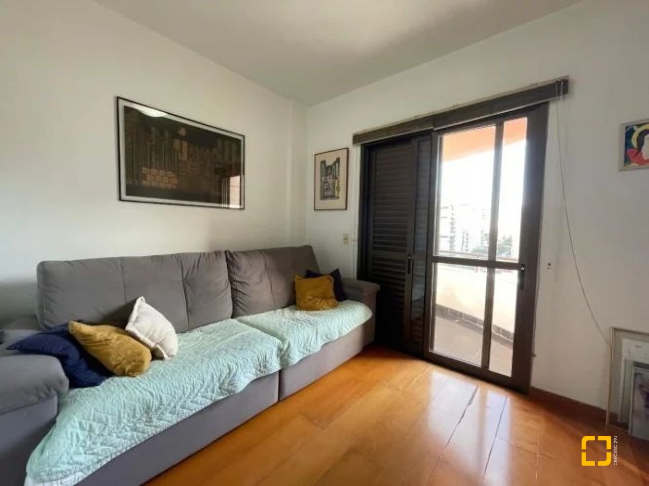 Apartamento com 109m², 4 quartos (sendo 1 suíte), 1 garagem, no bairro Centro em Florianópolis