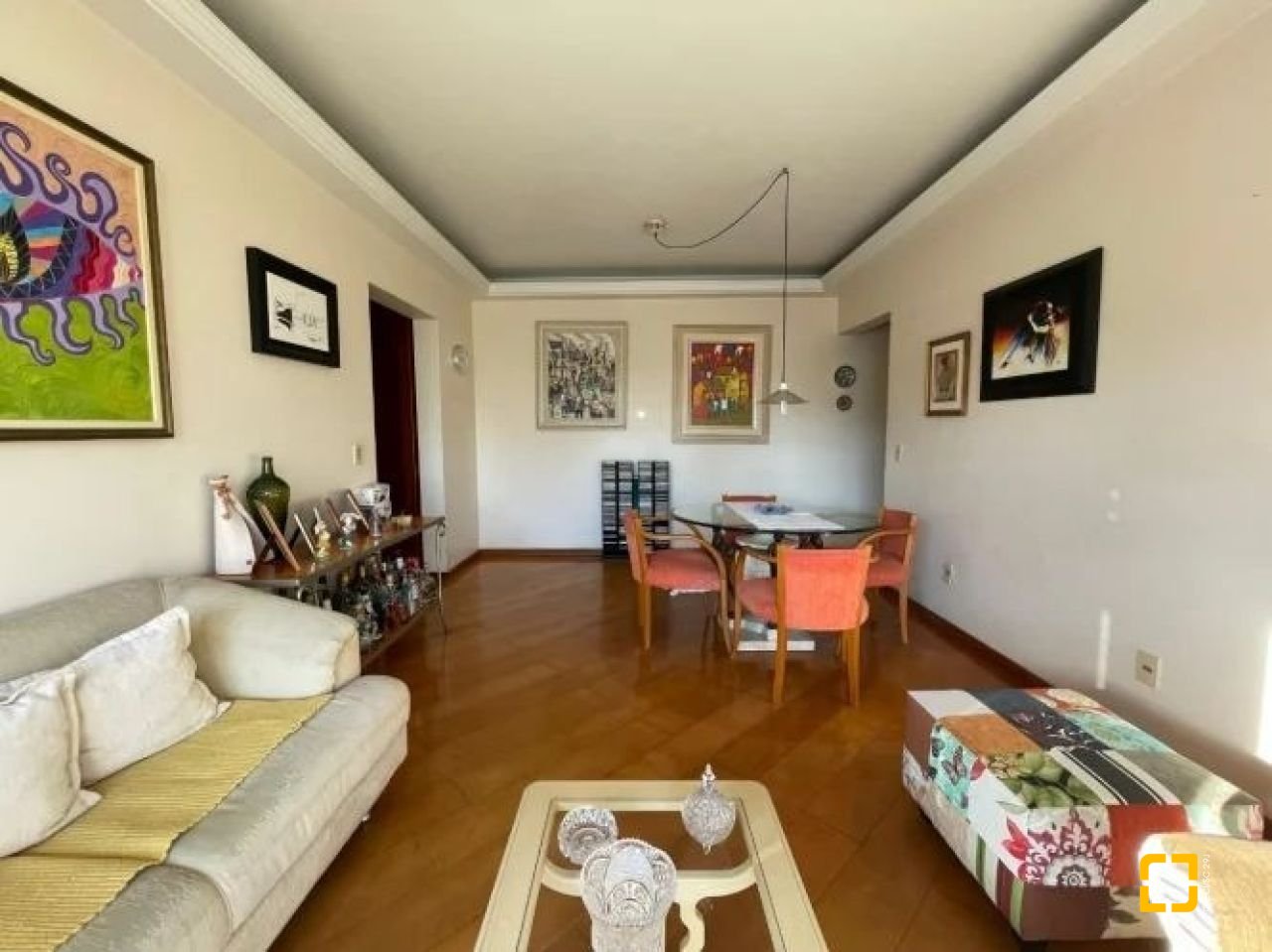 Apartamento com 109m², 4 quartos (sendo 1 suíte), 1 garagem, no bairro Centro em Florianópolis