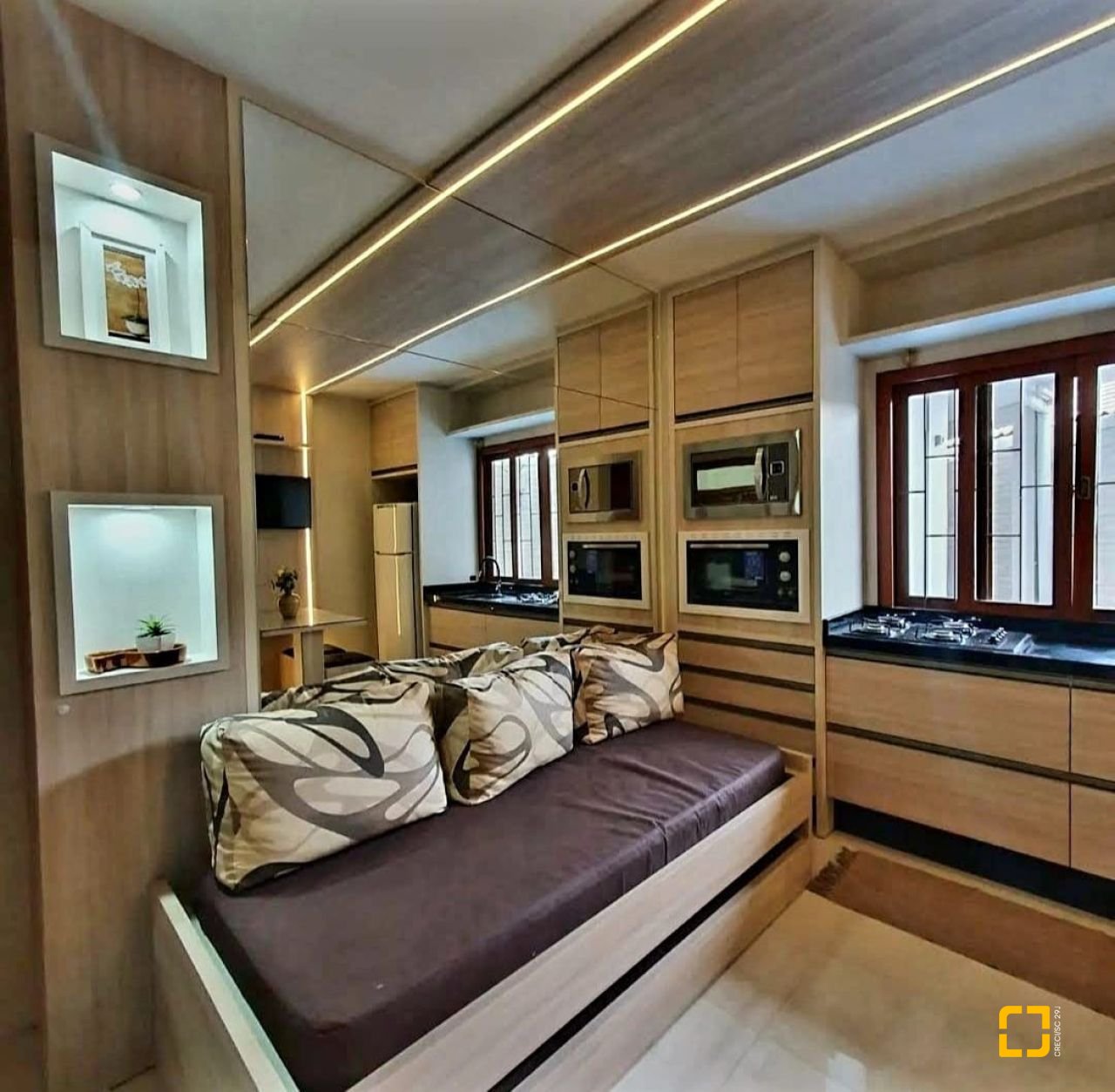 Hotel com 560m², 10 quartos (sendo 2 suítes), 8 garagens, no bairro Canasvieiras em Florianópolis