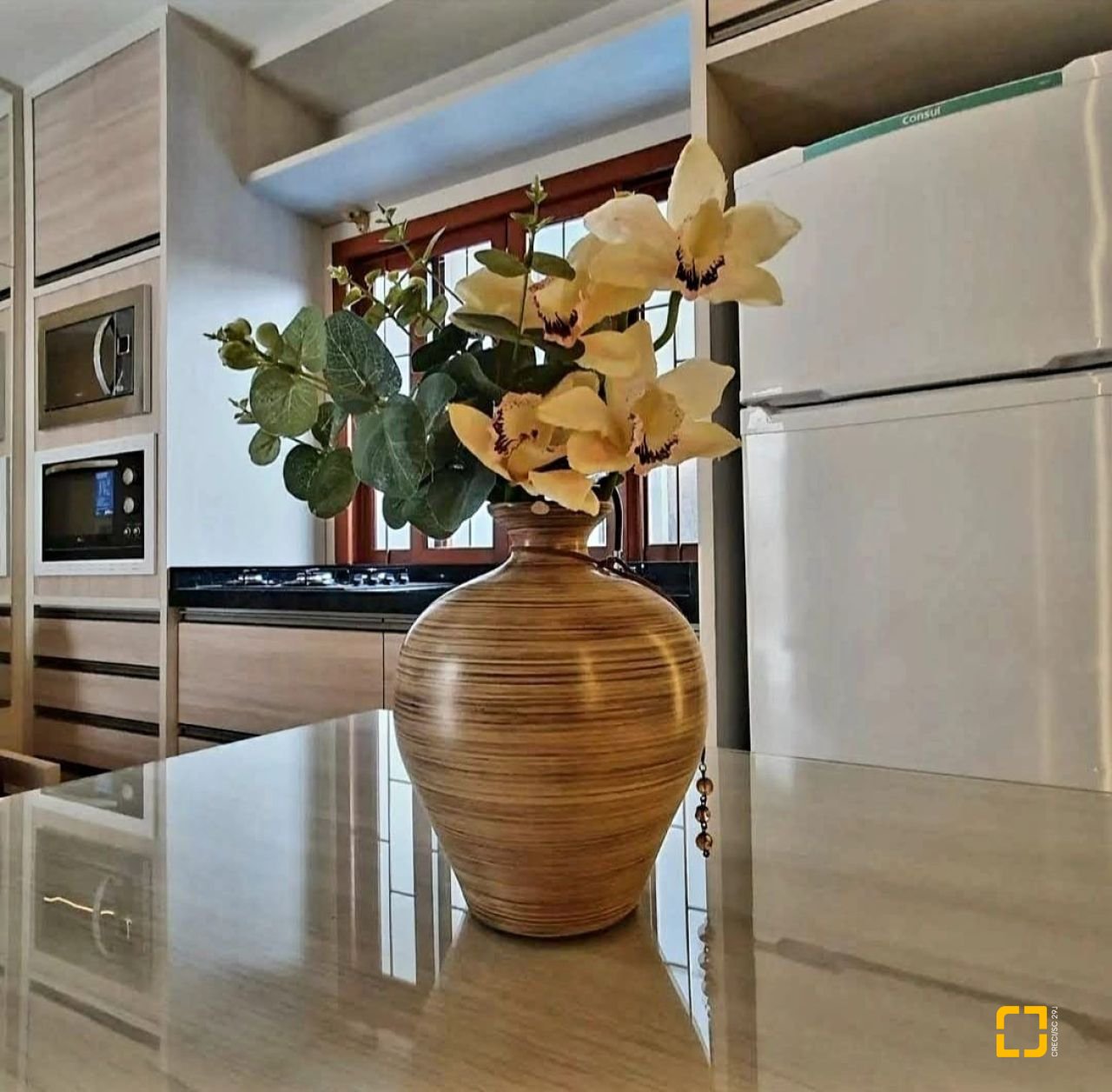 Hotel com 560m², 10 quartos (sendo 2 suítes), 8 garagens, no bairro Canasvieiras em Florianópolis
