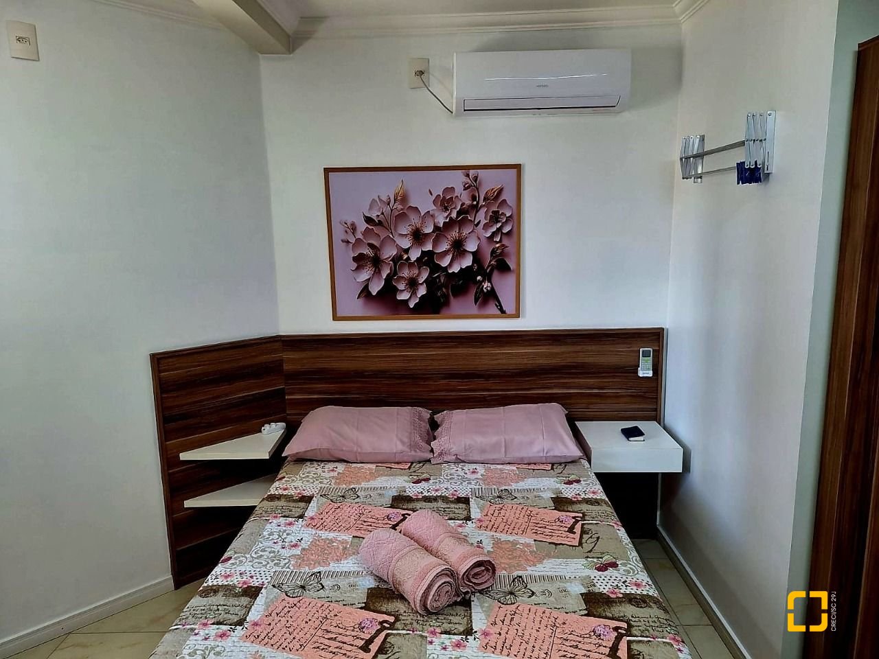 Hotel com 560m², 10 quartos (sendo 2 suítes), 8 garagens, no bairro Canasvieiras em Florianópolis