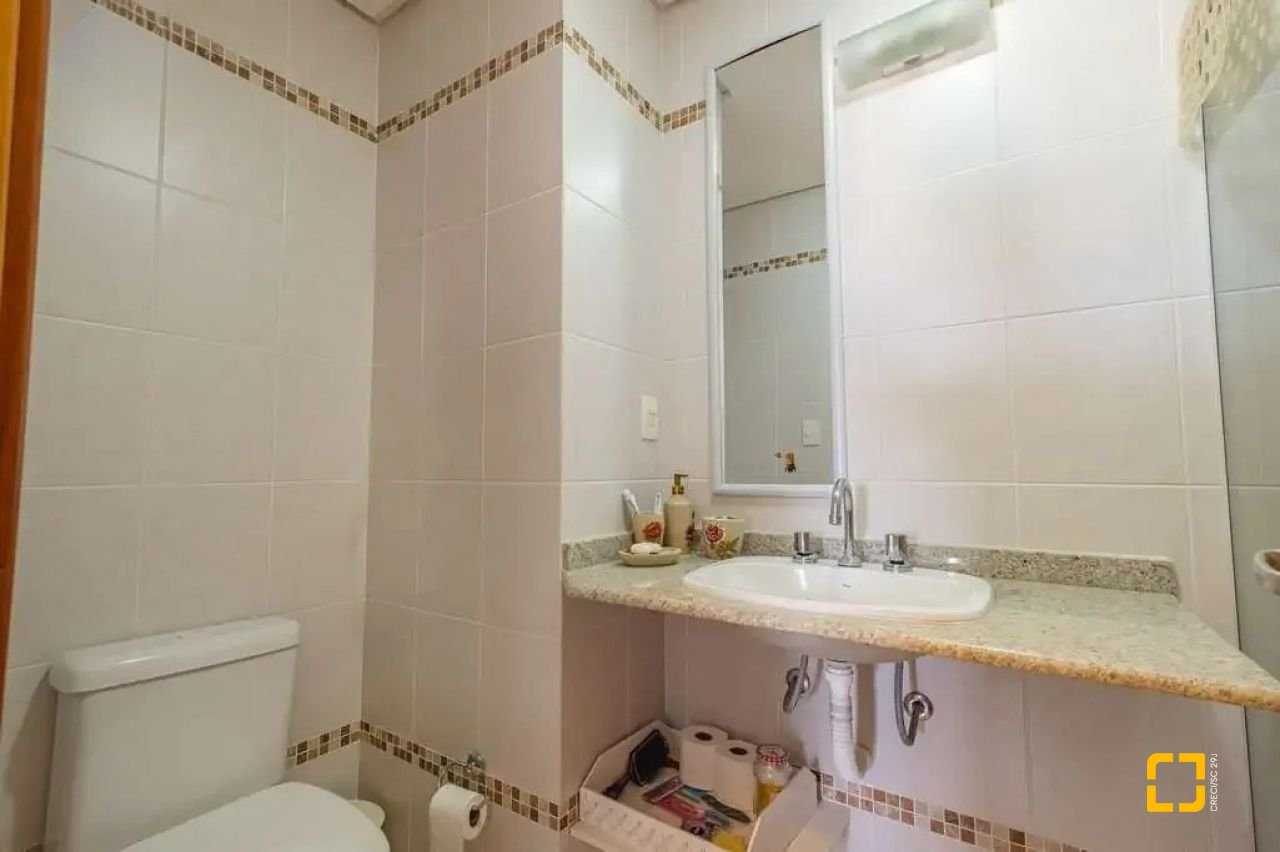 Cobertura com 132m², 3 quartos (sendo 1 suíte), 2 garagens, no bairro Ingleses em Florianópolis