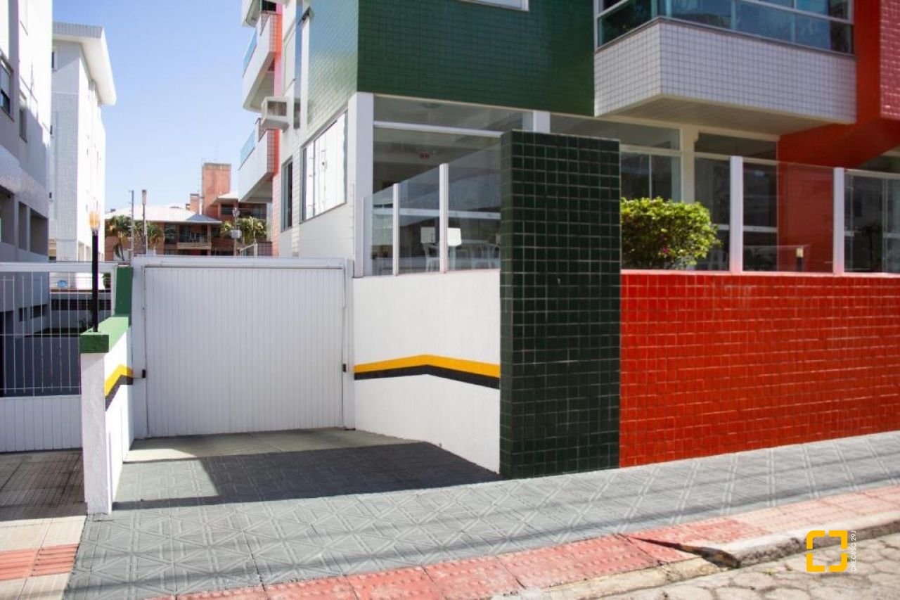 Cobertura com 132m², 3 quartos (sendo 1 suíte), 2 garagens, no bairro Ingleses em Florianópolis