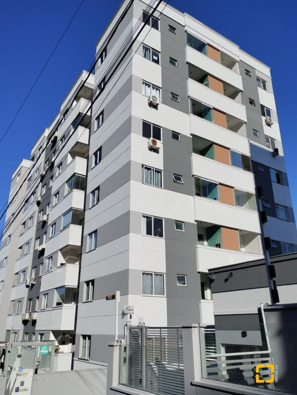 Apartamento com 54m², 2 quartos, 1 garagem, no bairro Areias em São José