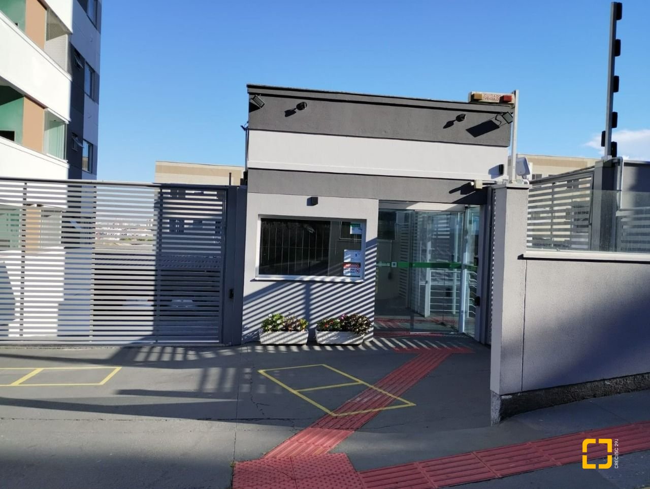 Apartamento com 54m², 2 quartos, 1 garagem, no bairro Areias em São José