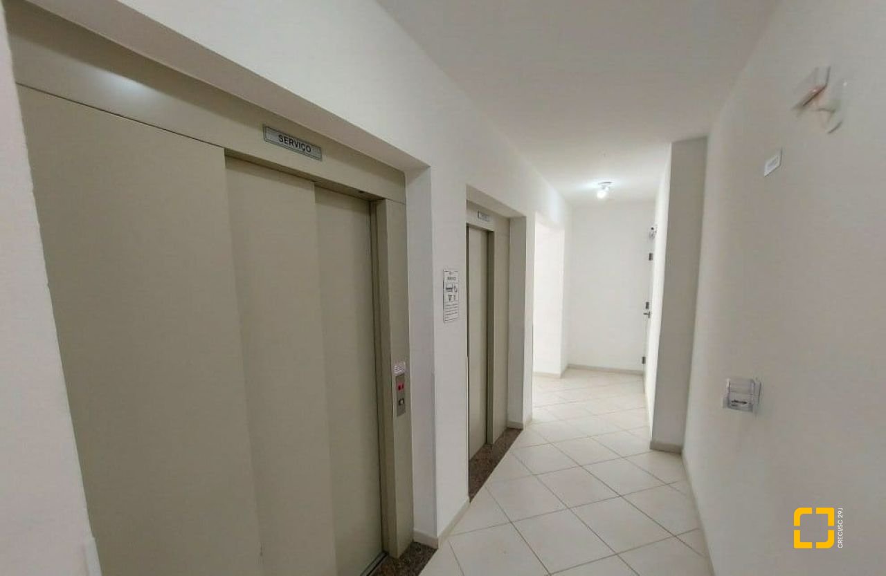 Apartamento com 54m², 2 quartos, 1 garagem, no bairro Areias em São José