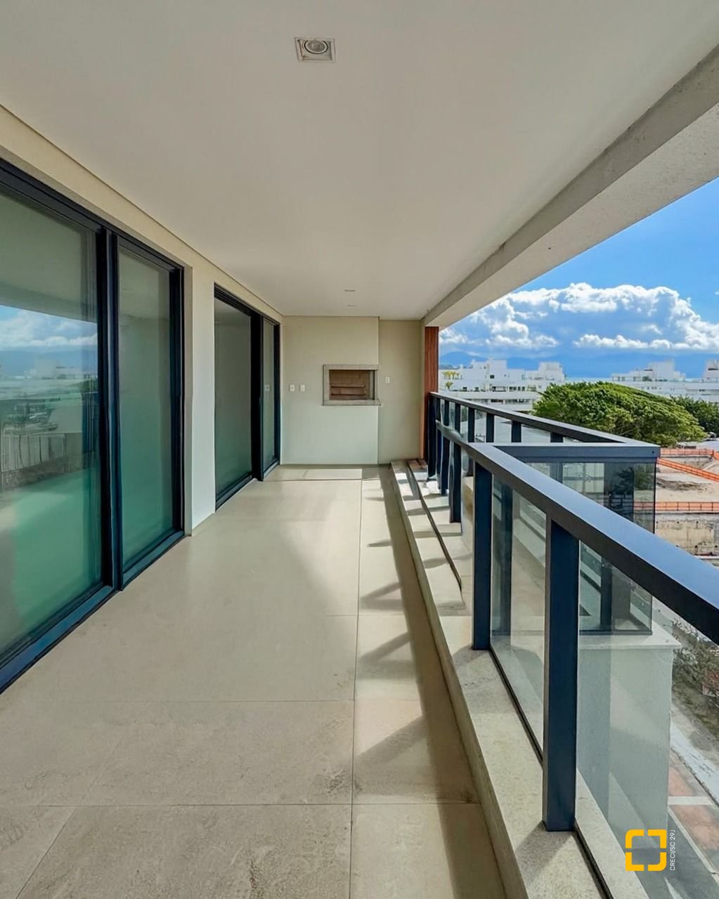 Apartamento com 275m², 8 quartos (sendo 4 suítes), 2 garagens, no bairro Jurerê em Florianópolis