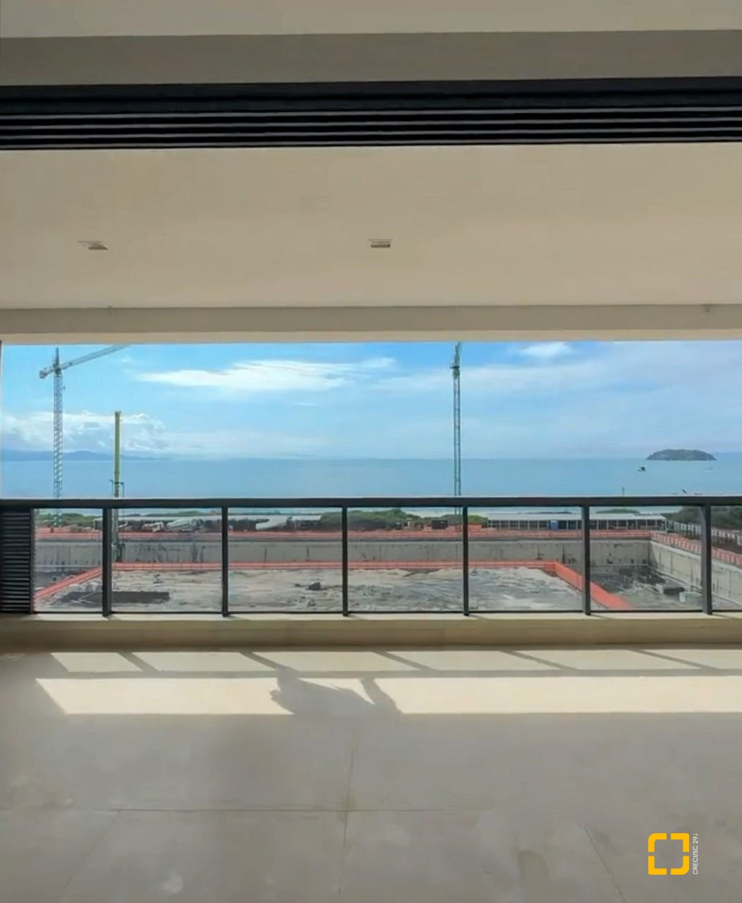 Apartamento com 275m², 8 quartos (sendo 4 suítes), 2 garagens, no bairro Jurerê em Florianópolis