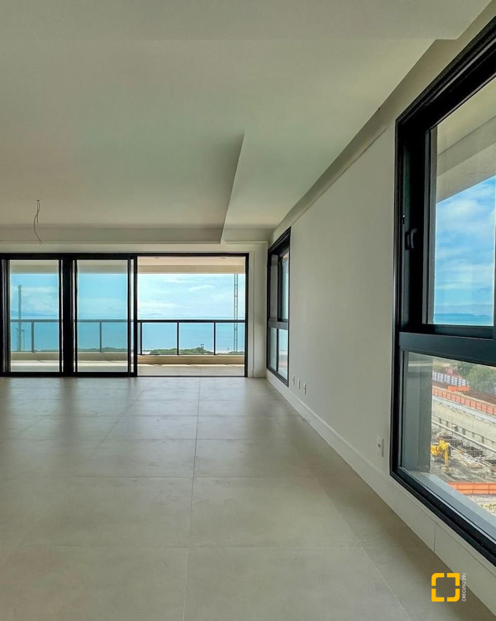 Apartamento com 275m², 8 quartos (sendo 4 suítes), 2 garagens, no bairro Jurerê em Florianópolis