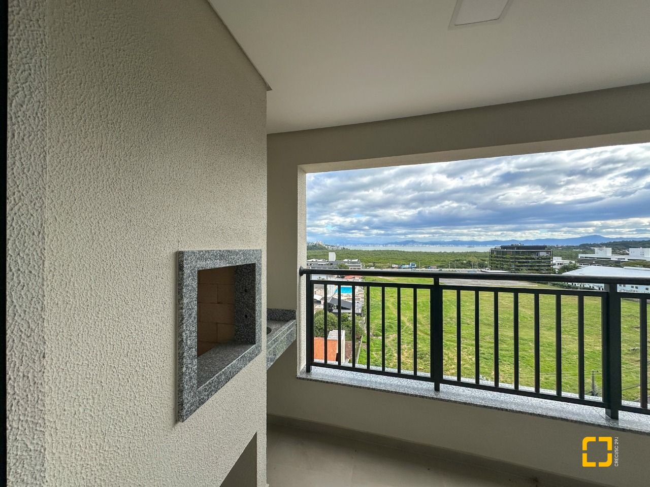 Apartamento com 94m², 4 quartos (sendo 1 suíte), 2 garagens, no bairro Saco Grande em Florianópolis