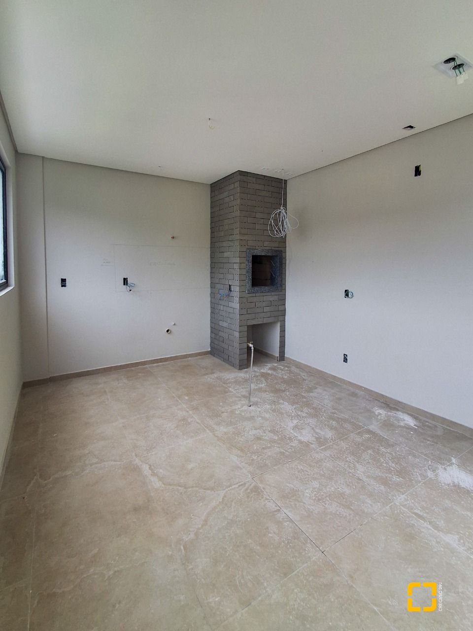 Apartamento com 94m², 4 quartos (sendo 1 suíte), 2 garagens, no bairro Saco Grande em Florianópolis