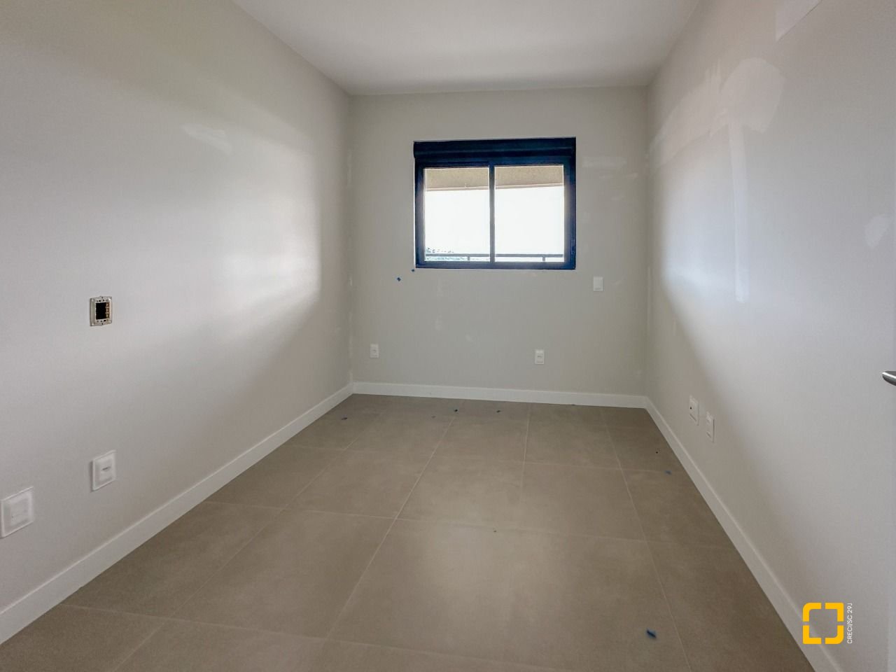 Apartamento com 94m², 4 quartos (sendo 1 suíte), 2 garagens, no bairro Saco Grande em Florianópolis