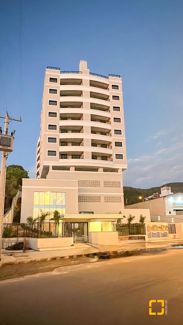 Apartamento com 98m², 4 quartos (sendo 1 suíte), 2 garagens, no bairro Saco Grande em Florianópolis