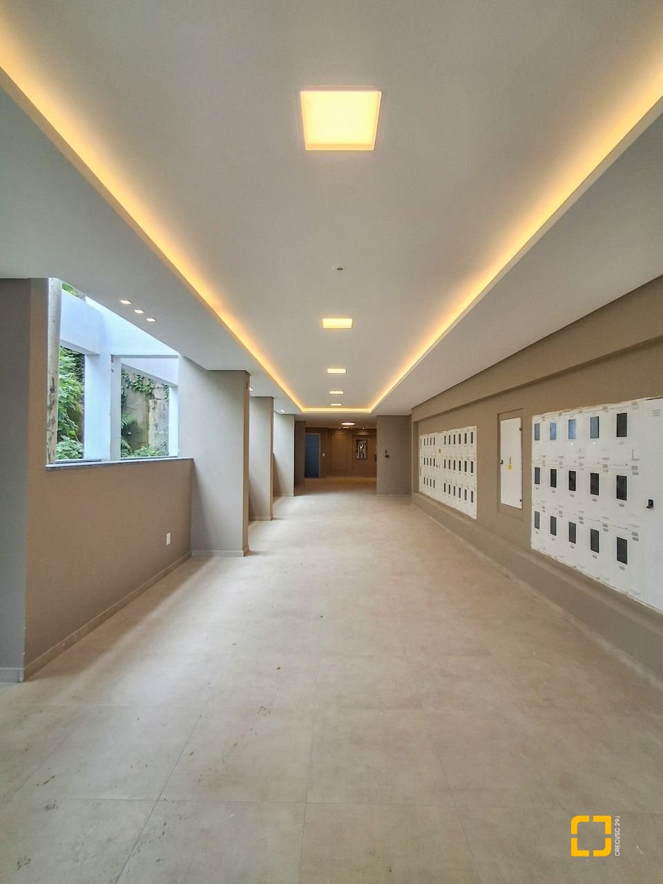 Apartamento com 98m², 4 quartos (sendo 1 suíte), 2 garagens, no bairro Saco Grande em Florianópolis