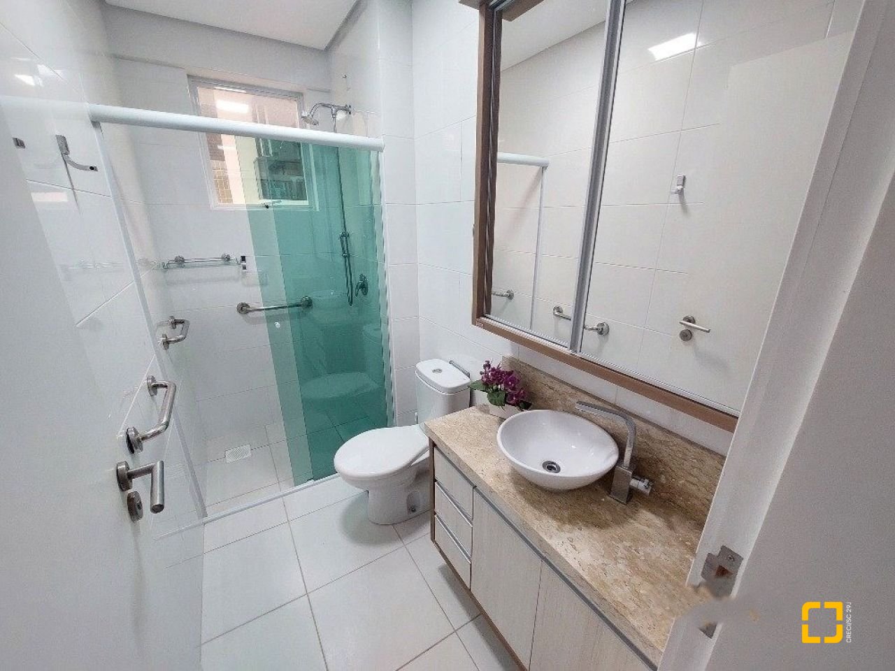 Apartamento com 115m², 6 quartos (sendo 3 suítes), 2 garagens, no bairro Ingleses em Florianópolis